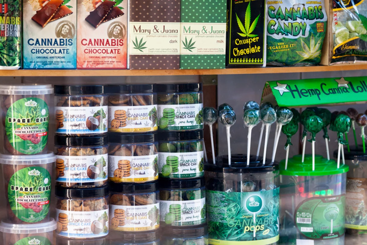 Curaleaf nabízí 4 tablety za $44 a produkt zdarma