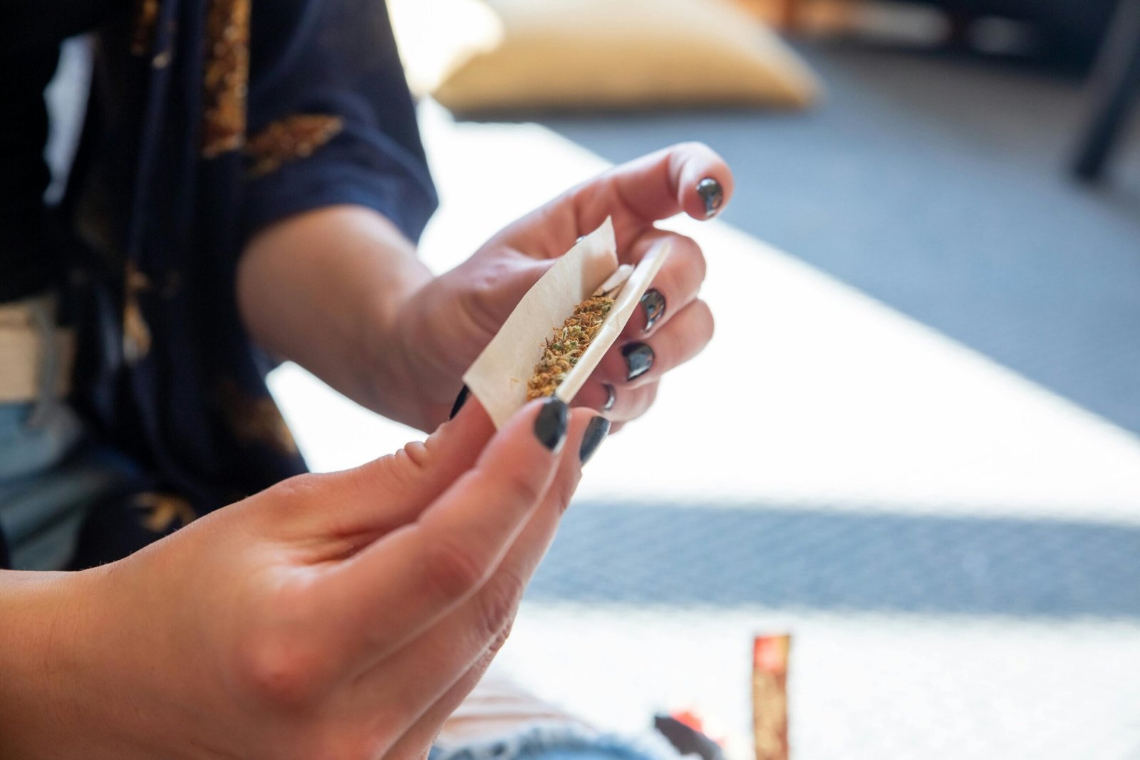 cannabis cortisol higher on waking in frequent users